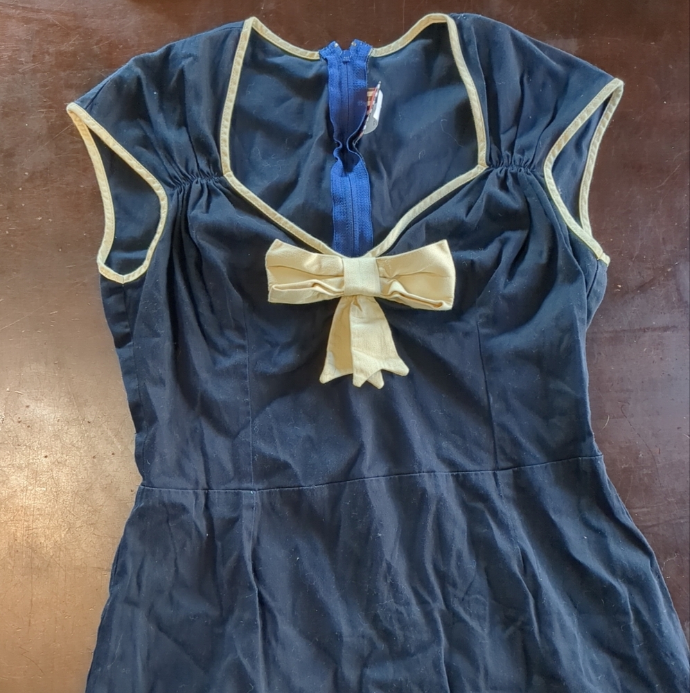 Pinup Couture Navy Wiggle Dress With Cream Bow Vintage/Retro 40s Sailor Style